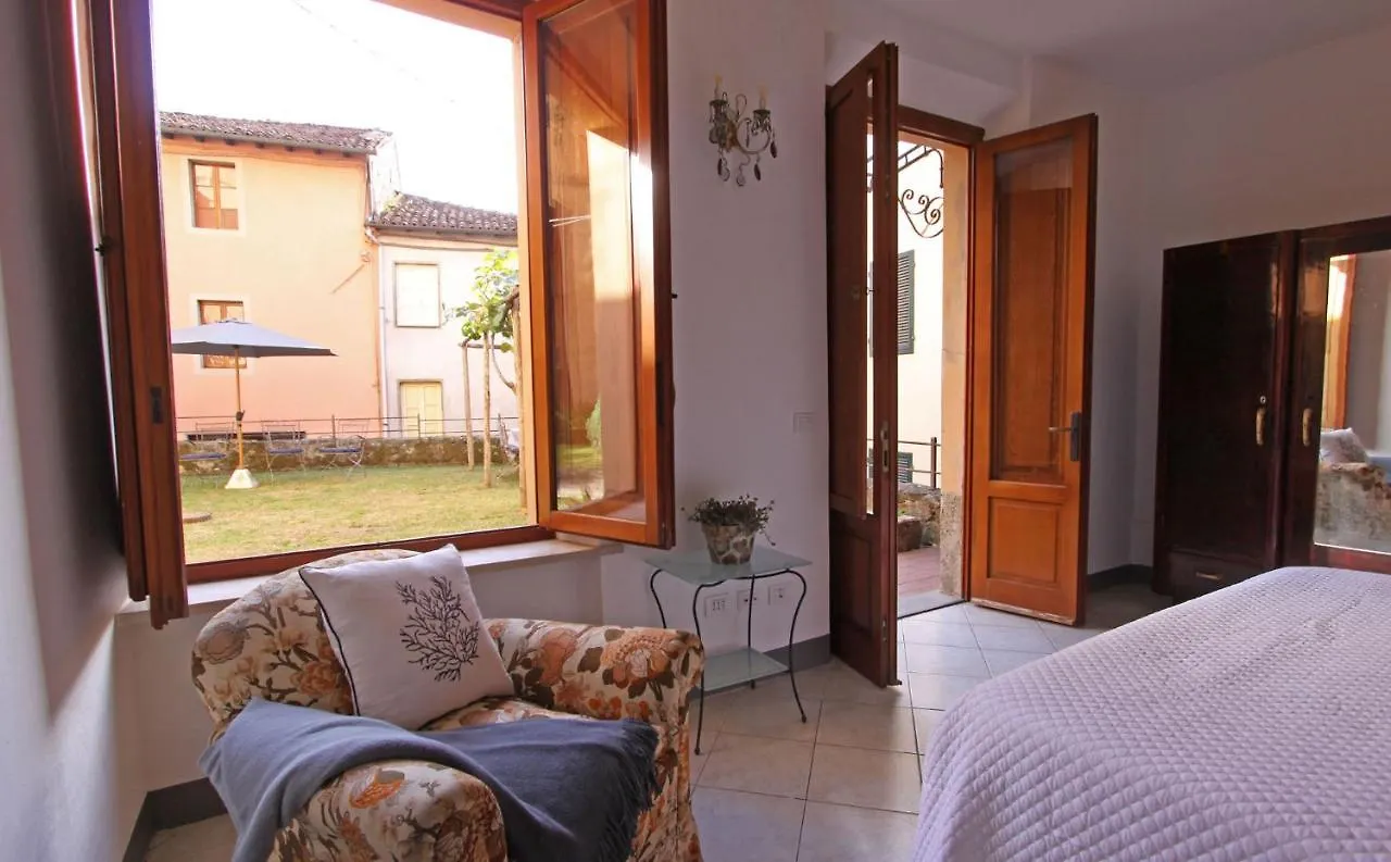 Apartment Palazzo Due Sorelle - Giardino Barga